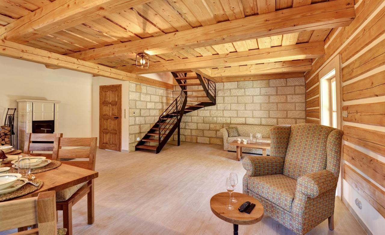 Roubenka Pod Troskami Apartamento Ktova Exterior foto